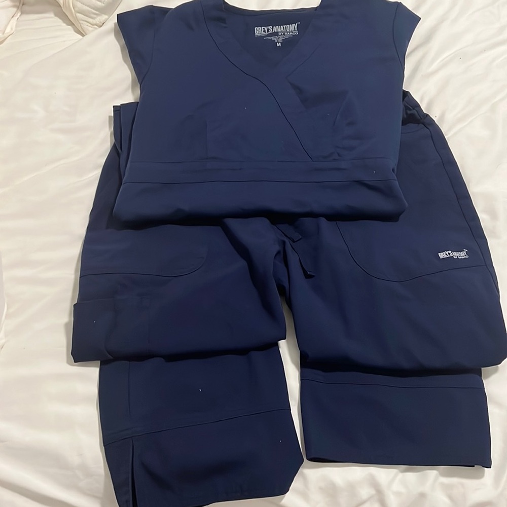Medium Navy Grey’s Anatomy Scrub Set